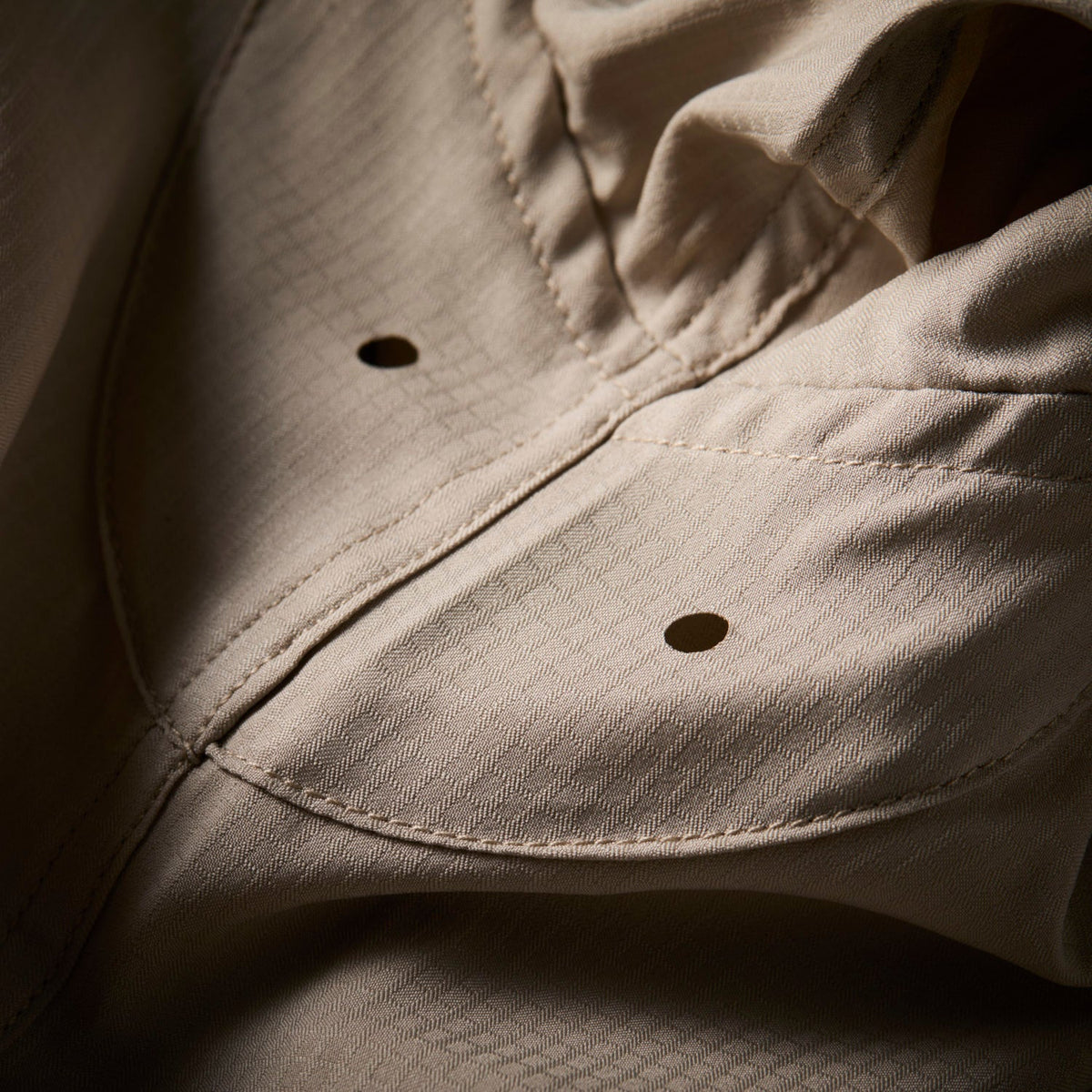 Ezmar-Light-Langaermet-Khaki-Geoff-Anderson-Closeup-4.jpg