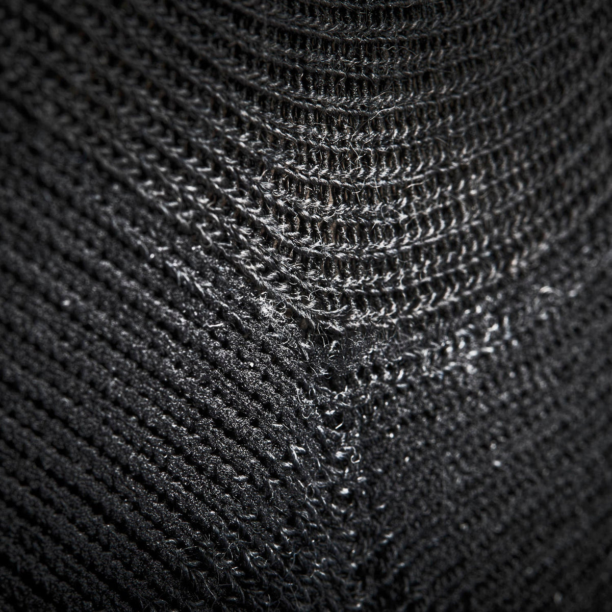 wizwool-merino-sokker-MidWeight-geoff-anderson-closeup-5.jpg